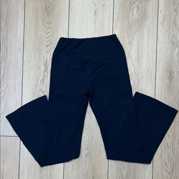 Promover Navy Active Leggings - Picture 3 of 5